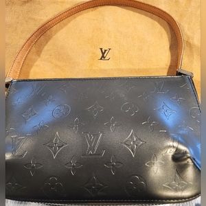 Authentic Louis Vuitton monogram Vernis  Handbag
